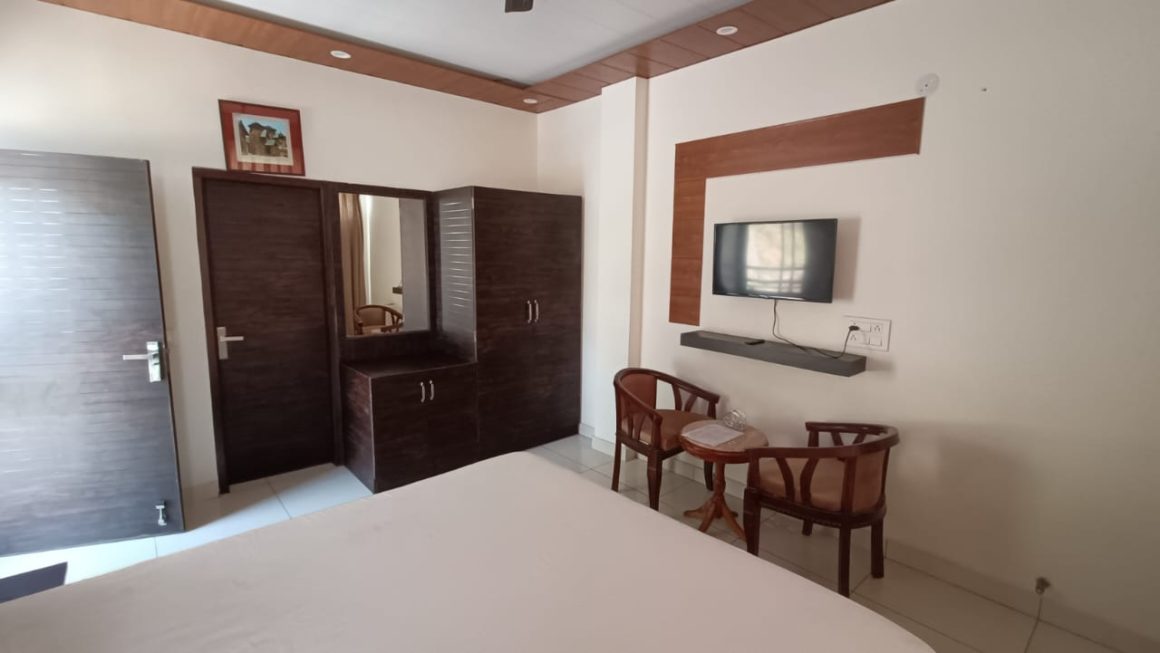 Valley view premium suite
