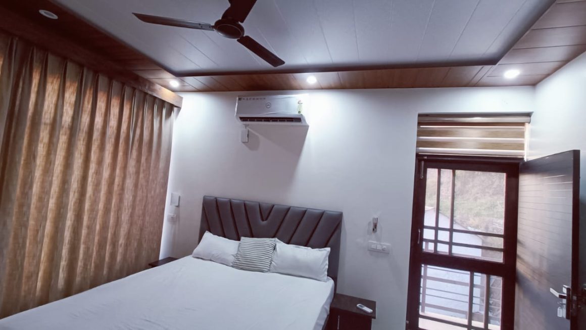 Mountain view super deluxe room
